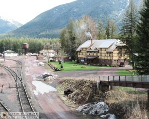 The Izzak Walton Inn from a footbridge over the tracks.