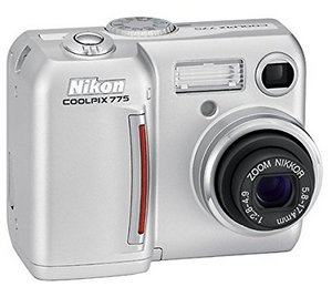 Nikon Coolpix E775 Digital Camera