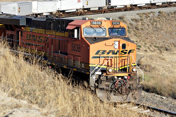 "BNSF" [General Electric ES44AC Locomotive in The Tehachapi Mountains, California]