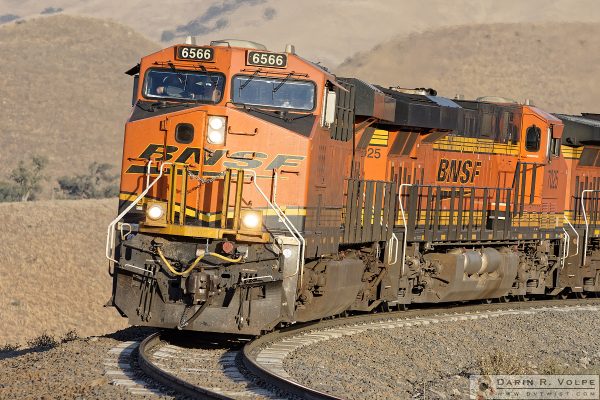 "Comin' 'Round the Bend" [BNSF ES44C4 Locomotives in The Tehahapi Mountains, California]