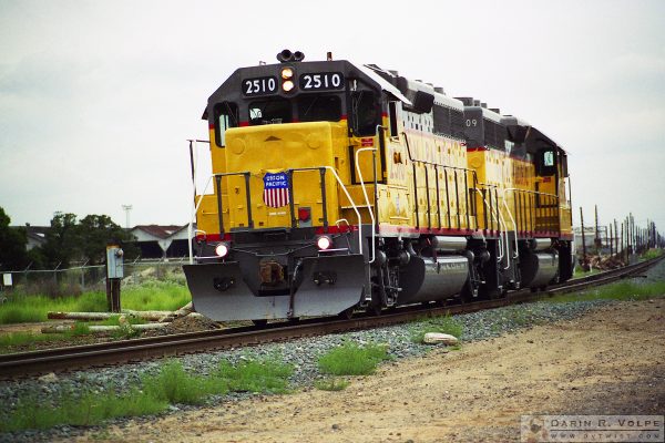 "Twins" [GP38-3 in Roseville, California]